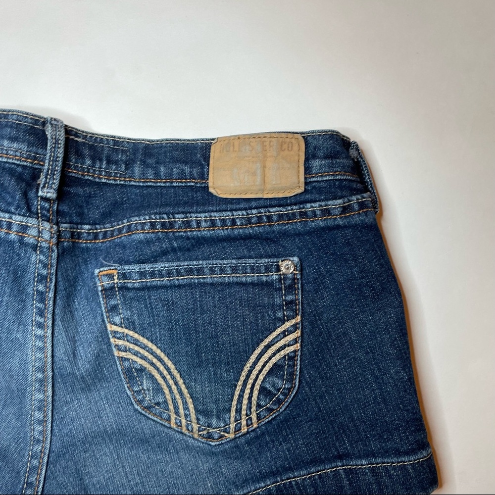Y2K Low Rise Hollister Jean Shorts - Picture 6 of 8